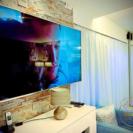 Apartment Life - Luxury In The Old Town.