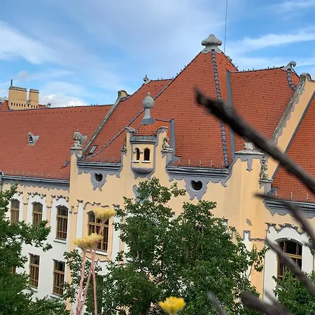 Life - Luxury In The Old Town. Bratislava