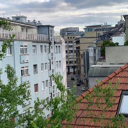 Life - Luxury In The Old Town. Apartmán *