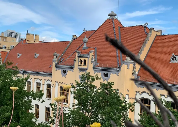Life - Luxury In The Old Town. Bratysława