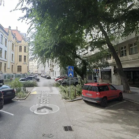 Life - Luxury In The Old Town.